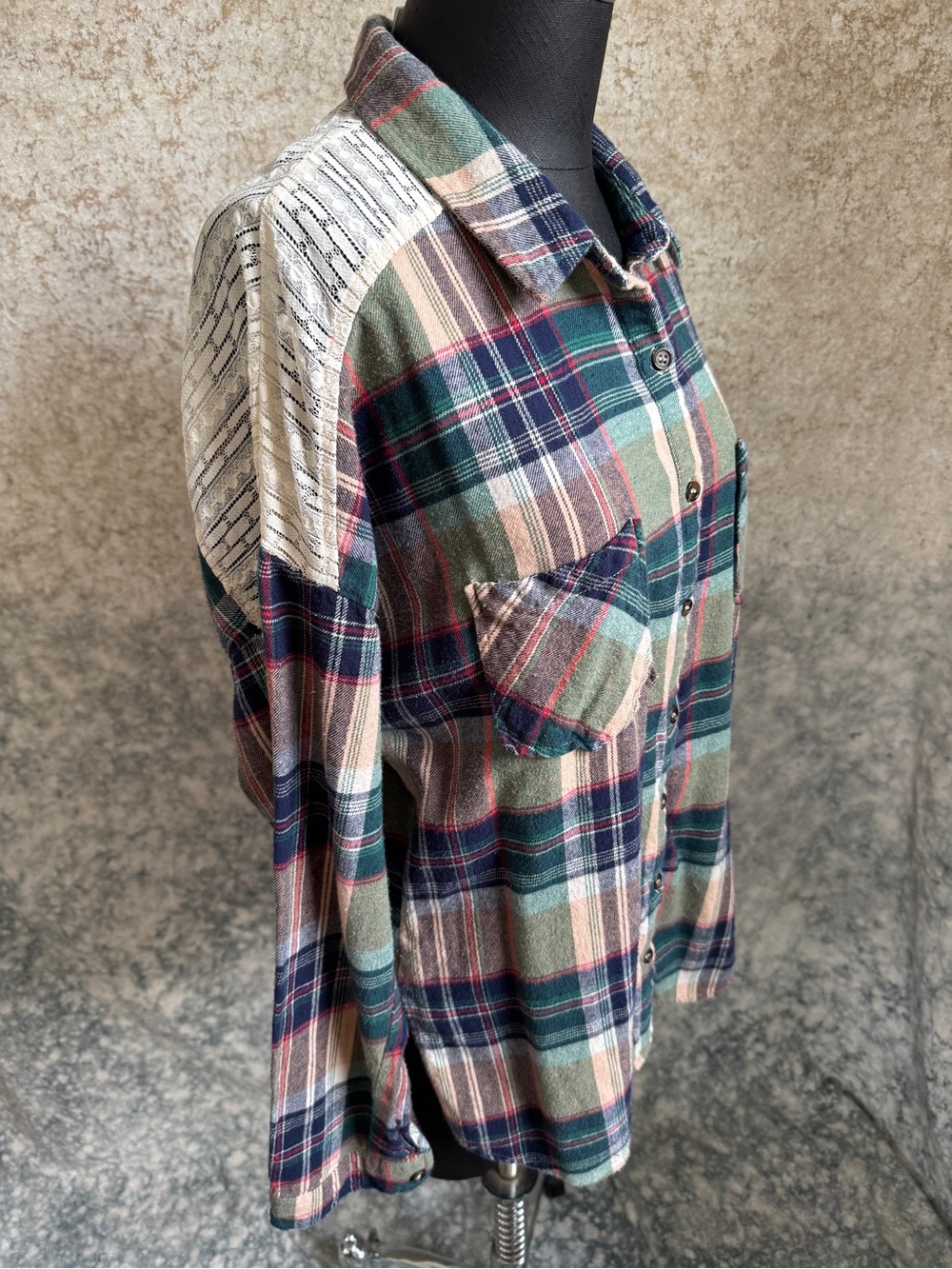 Daytrip Plaid & Lace Button Down - Large